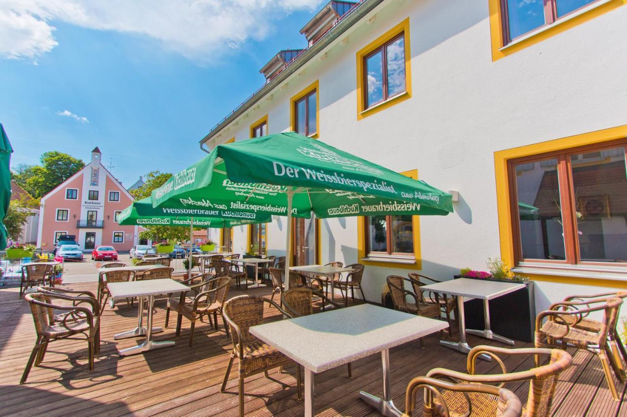 Gasthof Postbraeu Siegenburg Exterior photo